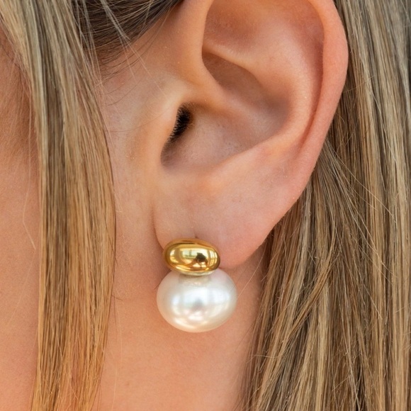 18K Gold Pearl Earrings - Picture 1 of 8